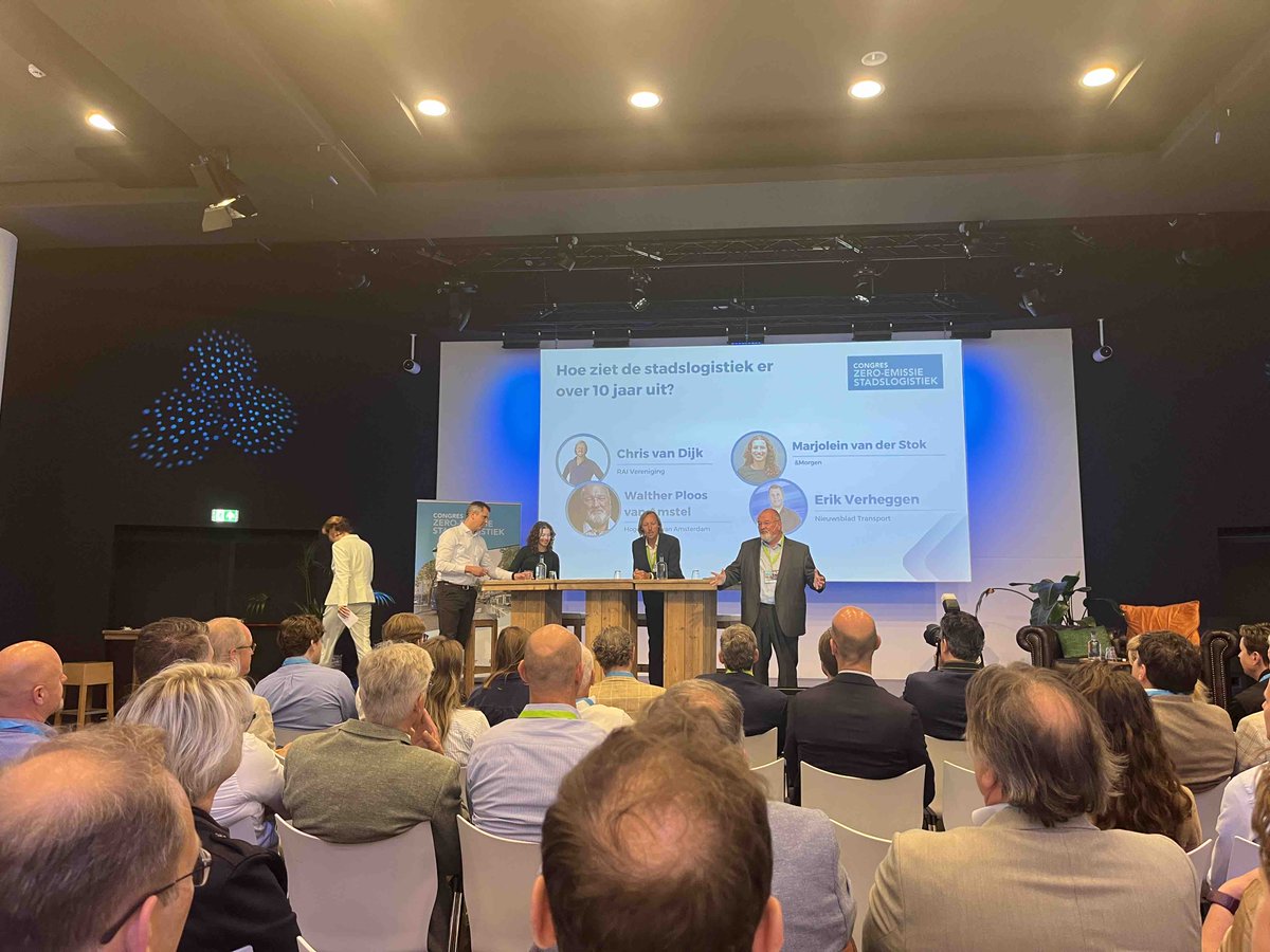 Topsector Logistiek (@tslogistiek) on Twitter photo Het Congres Zero-emissie Stadslogistiek is afgetrapt! Hoe ziet stadslogistiek er over 10 jaar uit? <a href="/Amsterdam1012/">W. Ploos van Amstel</a>, <a href="/dijk_chris/">Chris van Dijk</a> en Marjolein van der Stok van &Morgen delen hun visie. <a href="/NTnl/">Nieuwsblad Transport</a> Het Congres Zero-emissie Stadslogistiek is afgetrapt! Hoe ziet stadslogistiek er over 10 jaar uit? <a href="/Amsterdam1012/">W. Ploos van Amstel</a>, <a href="/dijk_chris/">Chris van Dijk</a> en Marjolein van der Stok van &Morgen delen hun visie. <a href="/NTnl/">Nieuwsblad Transport</a>