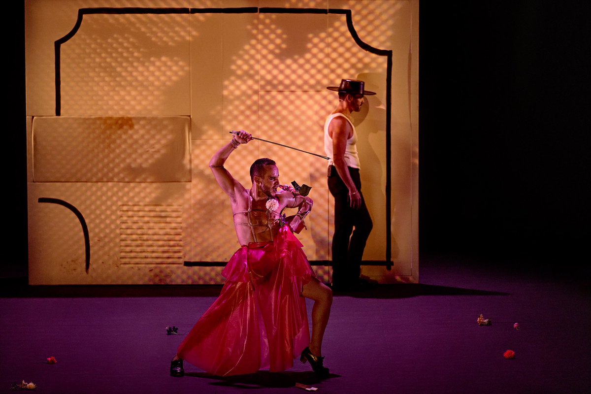 “PIE DE HIERRO” 
23 y 24 Junio 
en @festival_italica 
Teatro Romano de Itálica, 
Sevilla