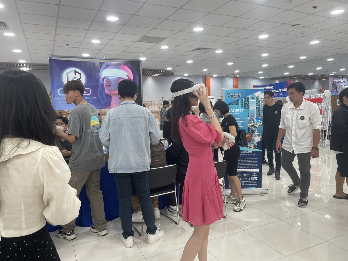 🔮 Horizon Land has arrived and onboarded students at Greenwich University🎓

🎨 We're thrilled to assist students and artists in exploring the wonders of the virtual Metaverse world and embarking on extraordinary adventures. 🌟

✨ Immerse yourself in boundless creativity with