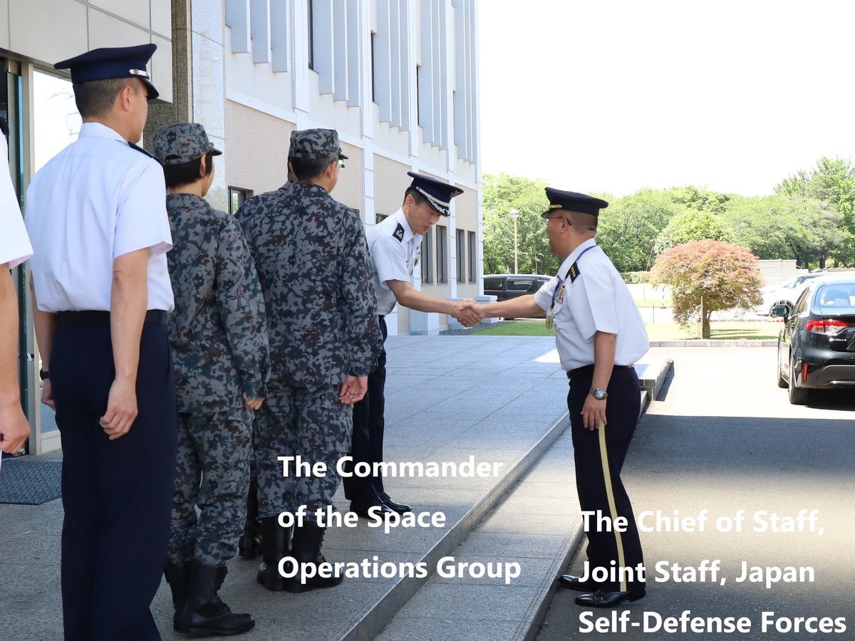 JASDF_SSA's tweet photo. On May 24, 2023, the #SpaceOperationsGroup of the #JASDF received an inspection by Yoshihide Yoshida, Chief of Staff, Joint Staff, #JSDF. General Yoshida received an overview of the #SpaceOperationsGroup and confirmed the operational status of space domain awareness. https://t.co/mxOibRzQl6