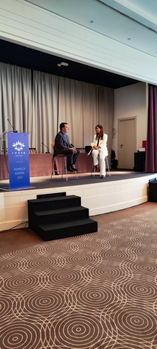 🎙️Ricardo Cabeza, CEO @grupoelgaitero:
"Por ser de la familia no toda la gente es válida.

Ya no tomamos decisiones empresariales pensando en la familia. Primero está la empresa y después la familia. No se hace nada que no aporte a la empresa".
#AsambleaIVEFA23 #EmpresaFamiliar