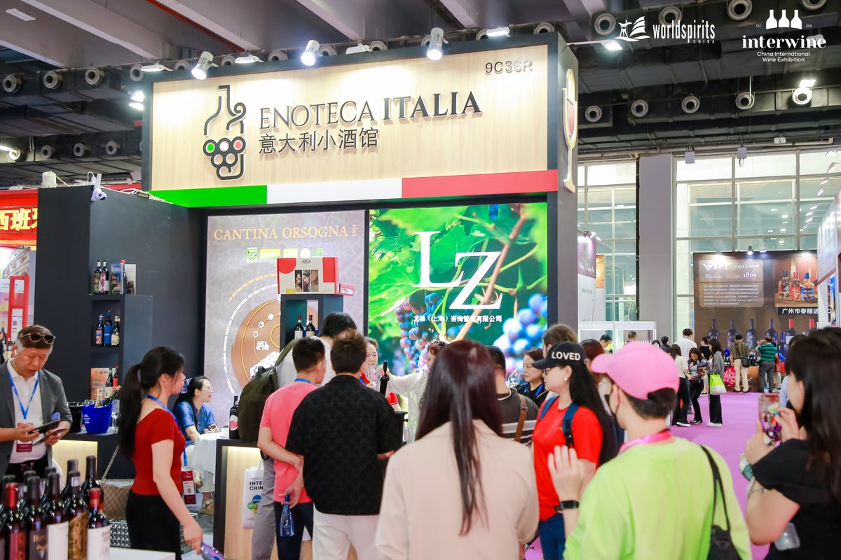 winechannelit's tweet photo. 🍷🇮🇹 Si chiude la 30ma edizione di Interwine Guangzhou: Enoteca Italia presente con 80 etichette di vino italiano.
#wine #Cina #Export #winelovers #winelover #winetasting #vino #vinoitaliano #madeinitaly #italianwine #redwine #sommelier #interwine https://t.co/LruEYLmLXs