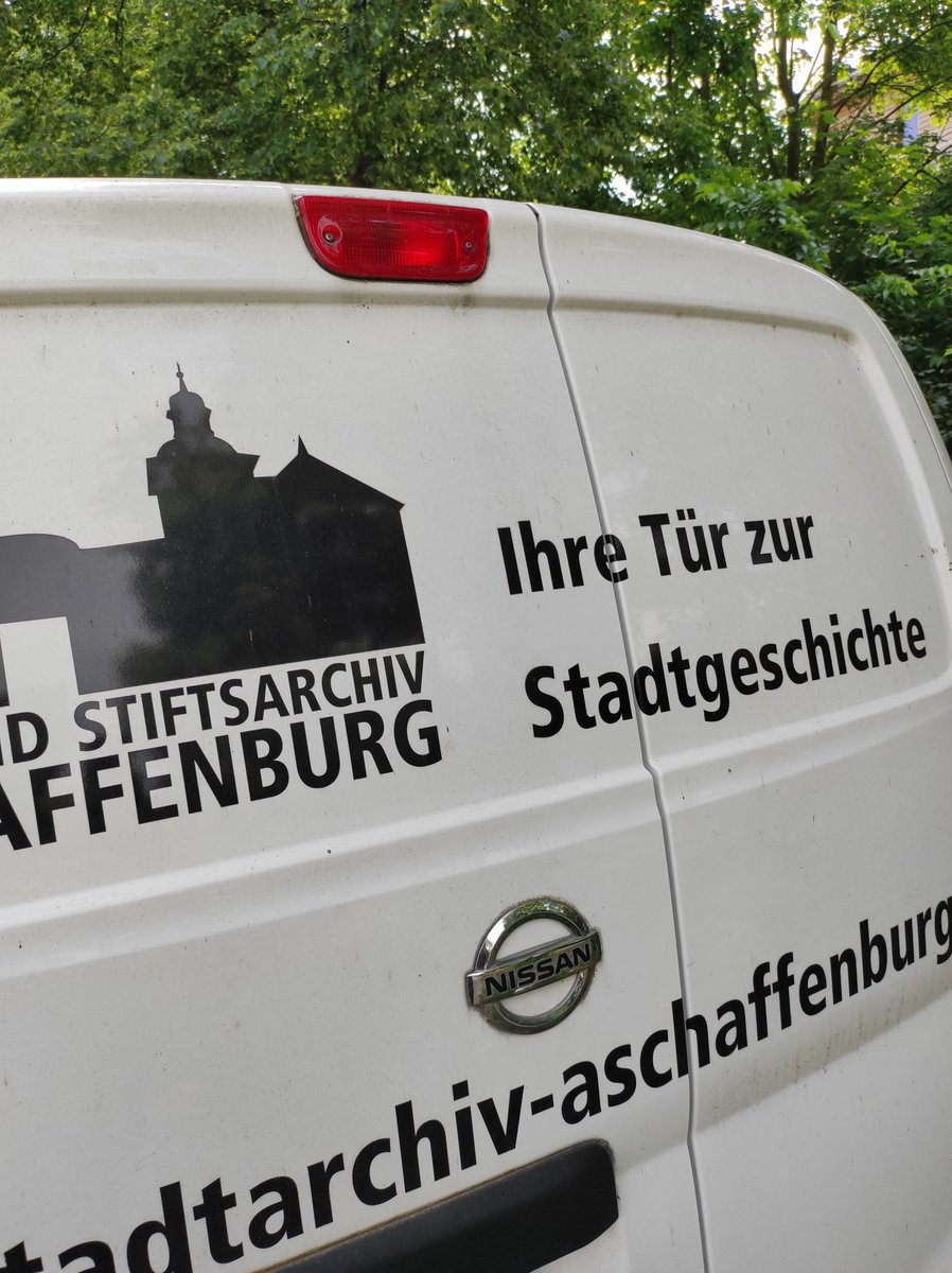 stadtarchivAB's tweet photo. Heute vor den Toren der @republica in #Berlin - am Abend ist Abbau unseres Stands, drei Tage mit vielen vielen Gesprächen und Präsentationen sind dann gemacht! #dialogcity #digitalab @digital_stadtab @StadtAB https://t.co/3yuEaZi9WD