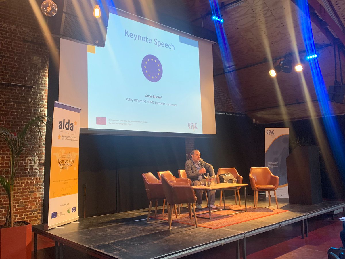 AmifEpic's tweet photo. 🗣️Luca Barani from the @EU_Commission reminds us that when it comes to migration, the national level debates, but it is at the local level that real integration takes place 💭

That's why it's essential to strengthen local partnerships, as has been done in the #EPICproject 🙌 https://t.co/ZW3lTWmeqQ