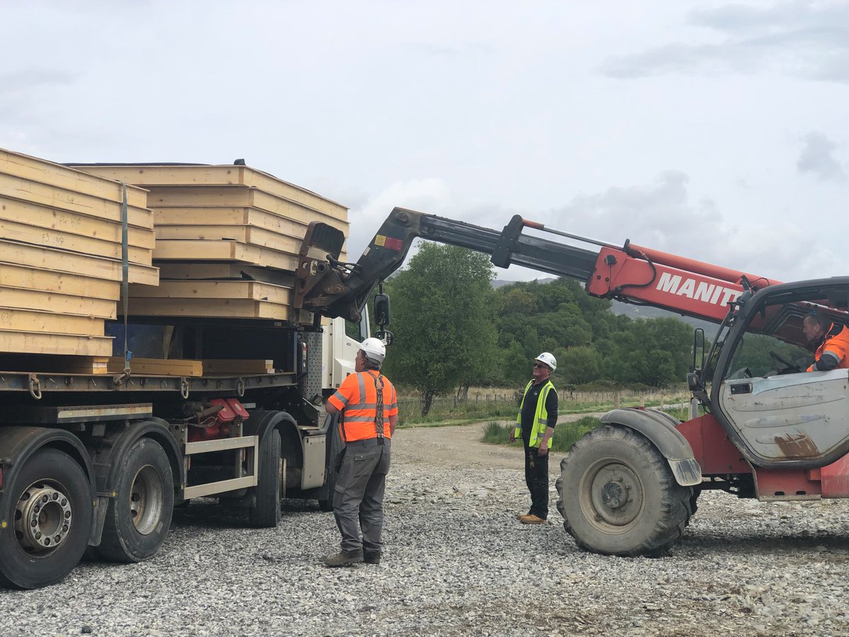 The Ulva Ferry Shorebase Facility is an entirely ‘local’ project. Led by Site Supervisor Steve Sheppard, the kit was built on Mull & transported from our workshop to site ready for the build which is now in full swing. #localteam #localbusiness #ulvaferry