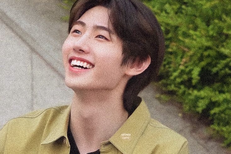 dreamryun's tweet photo. MEET ME HALFWAY
a #hoonki au

wherein august (nrk) and sixto’s (psh) interactions have always revolved around banters and pissing off one another. when sixto breaks this routine, how will august handle it? https://t.co/WkgyWoZt1N