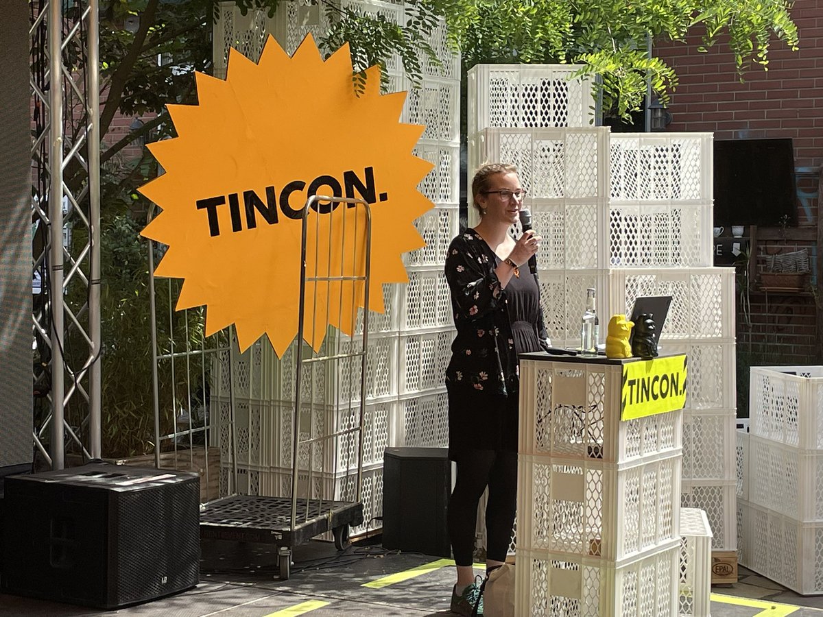cantarlo's tweet photo. Was es bedeutet einer Suchmaschine zu vertrauen jetzt Stage 6 @tincon @republica #rp23 mit Helena Häußler @pruselise https://t.co/v14OUixDLC