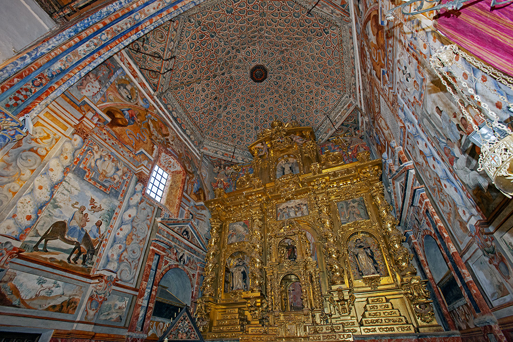 En el Real Monasterio de Sancti Spiritus sobresalen entre otros tesoros la cubierta morisca, el sepulcro de alabastro de la reina Beatriz de Portugal o un importante colección de Sargas del siglo XVI.
#toroinfinito @Toro_Ayto @torociudadmusic @ZamoraSpain @CyLesVida