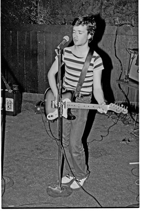 ProfesorJonk's tweet photo. "Pensábamos que lo que hacíamos era bueno y estaba seguro de que encontraría su público en algún momento".
Gordon Gano.
🎂
Músicos que nos inspiran. El músico, cantante y compositor de @violentfemmes es, sin duda, uno de ellos.
#VioletFemmes #GordonGano https://t.co/3vF6iozqey https://t.co/3QlbBOn5mS