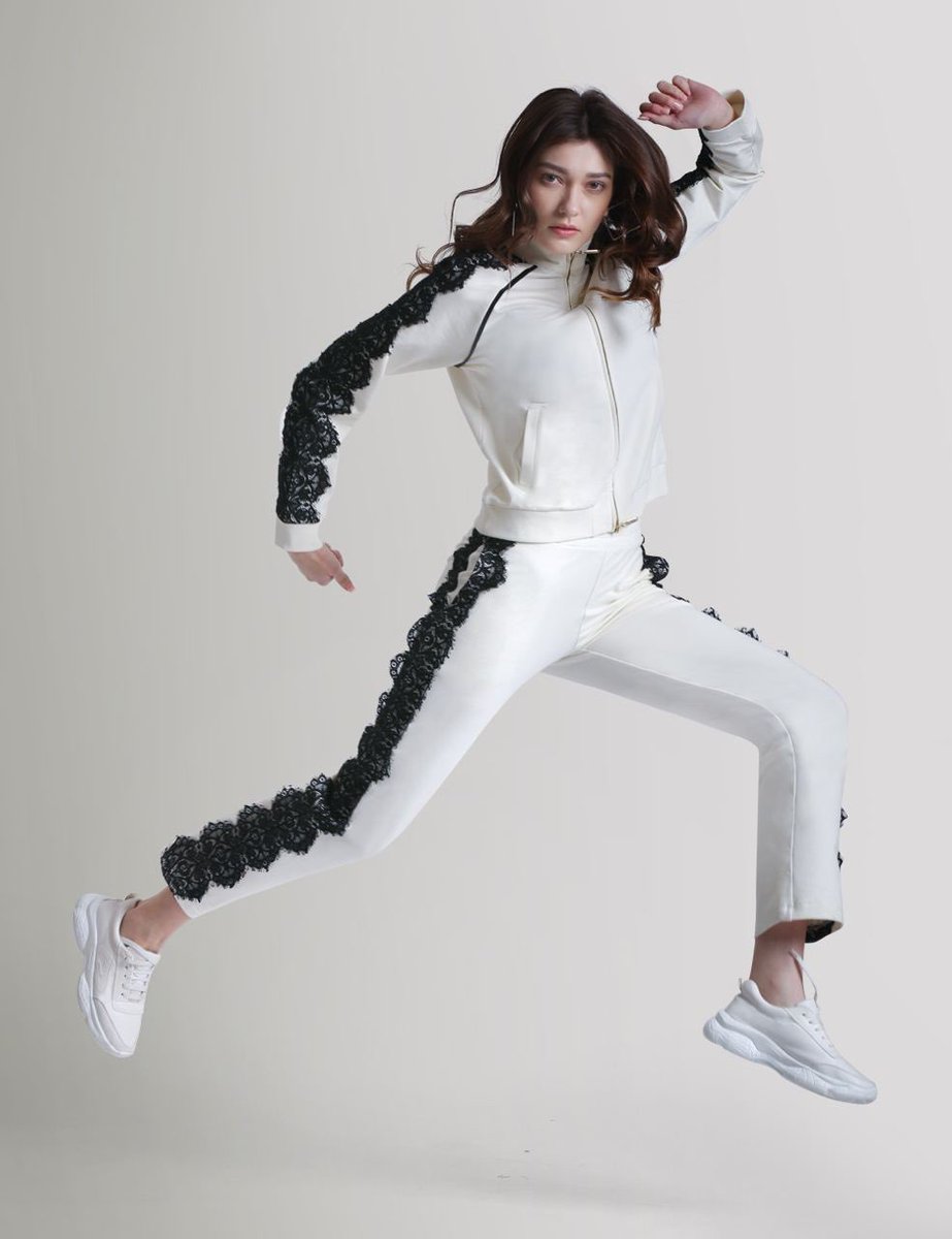 kuseofficial's tweet photo. DM us now for customised campaign shoot for your fashion brand.

#kuse #kusedesign #branding #productdesign #packagingdesign #designagency #photography #videography #productstyling #campaignshoot #productshoot #visualcommunication #productphotography #cataloguedesign https://t.co/EIPDfpRLC6