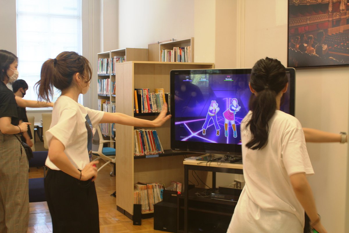 IFJK_'s tweet photo. フェット・ド・ラ・ミュージック🎤
📅6/18(日) 関西日仏学館(京都)
今年は@UBISOFT_JAPANのゲームを体験しながら音楽の世界を楽しめる特設ブースも設置!
気軽にダンスを楽しめるジャストダンス2023、ギターやベースをレッスンできるRocksmith+を体験してみましょう💃🕺🎸🎶
https://t.co/3sYnes4xyQ https://t.co/O7m1iwJGsB