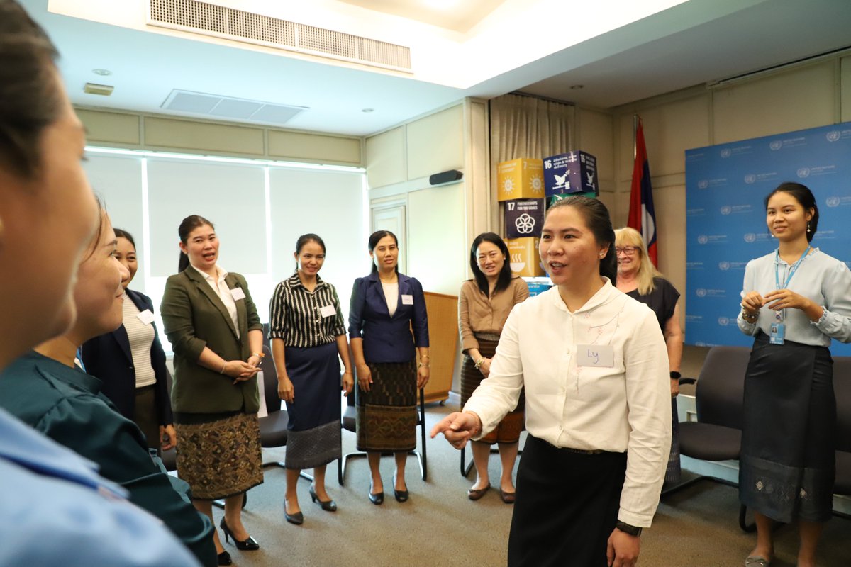 UNDPLaoPDR's tweet photo. @UNDPLaoPDR & Lao Women’s Union fight against #VAW through communications #KOICA supported #Khanhom☂Project recently held a workshop to develop a manual, showcasing the project’s innovative approach to community outreach.
Together we can create lasting social & behavior change. https://t.co/tuM2KbRFma