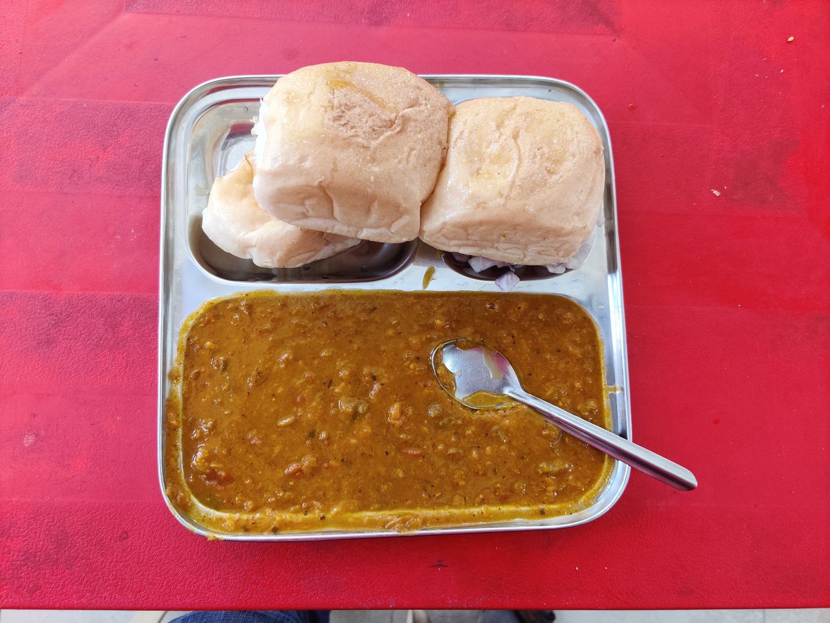 Pav bhaji for lunch 😋😋
#MumbaiFood