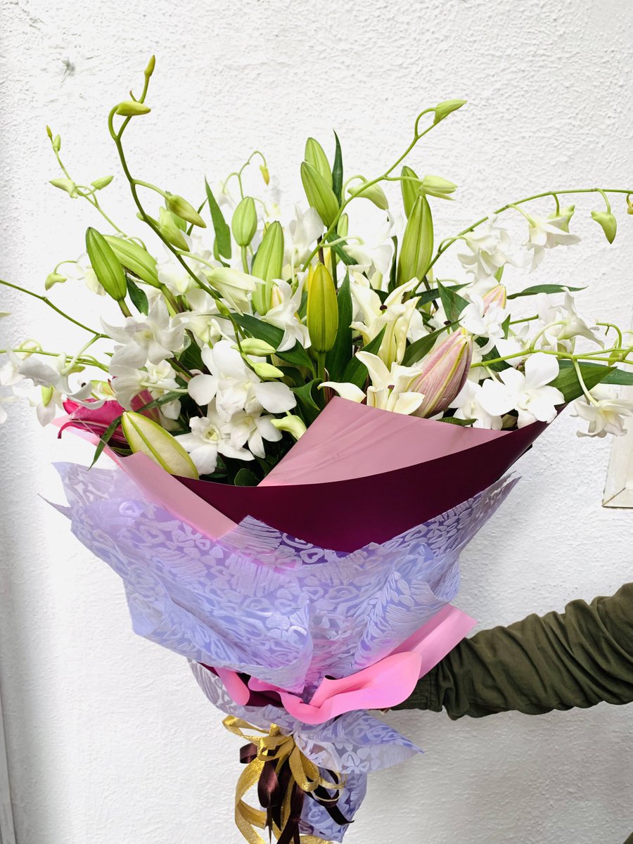 bloomsonlypune's tweet photo. Flowers make you feel and think better!!❤❤
 https://t.co/xbo9JBk0Q2
#flowerdeliveryinpune #internationalflorist #luxuryflowers #flowersinindia #flowersdelivery #flowersdeliveryinpune #freshflowers #bouquetdeliveyinpune #orderflower  #buyflowersonlinepune #florist https://t.co/LRdzD5Dagj