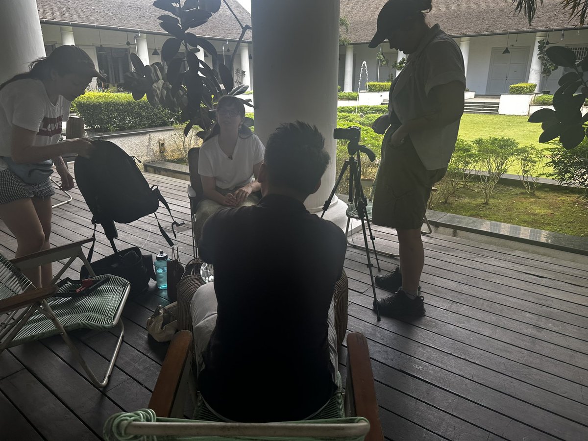 rellypops's tweet image. Day 5 study tour and @SwinHASS students are busy booking in interviews, filming and crafting their narratives. 

@Swinburne @MaxMobile @drew_jm