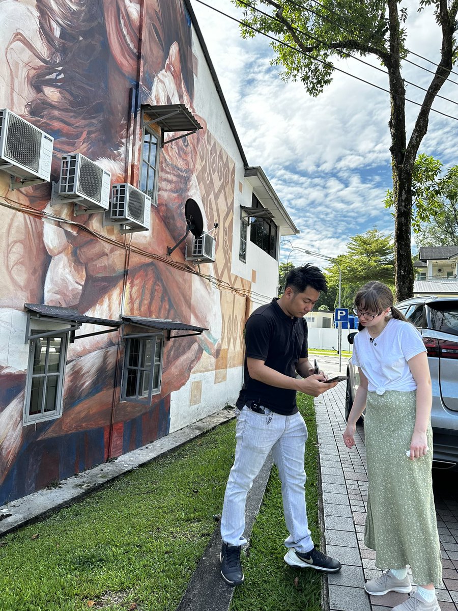 rellypops's tweet image. Day 5 study tour and @SwinHASS students are busy booking in interviews, filming and crafting their narratives. 

@Swinburne @MaxMobile @drew_jm