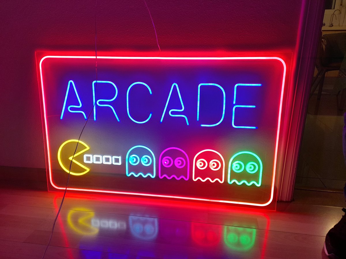 timmycreaciones's tweet photo. Diseño y fabricación #neonled #arcade Diferentes colores, tamaños, etc. #Arcades #neonflex #NeonLights #NEON #PacMan #pacmanghost https://t.co/L0BLKP6DJy