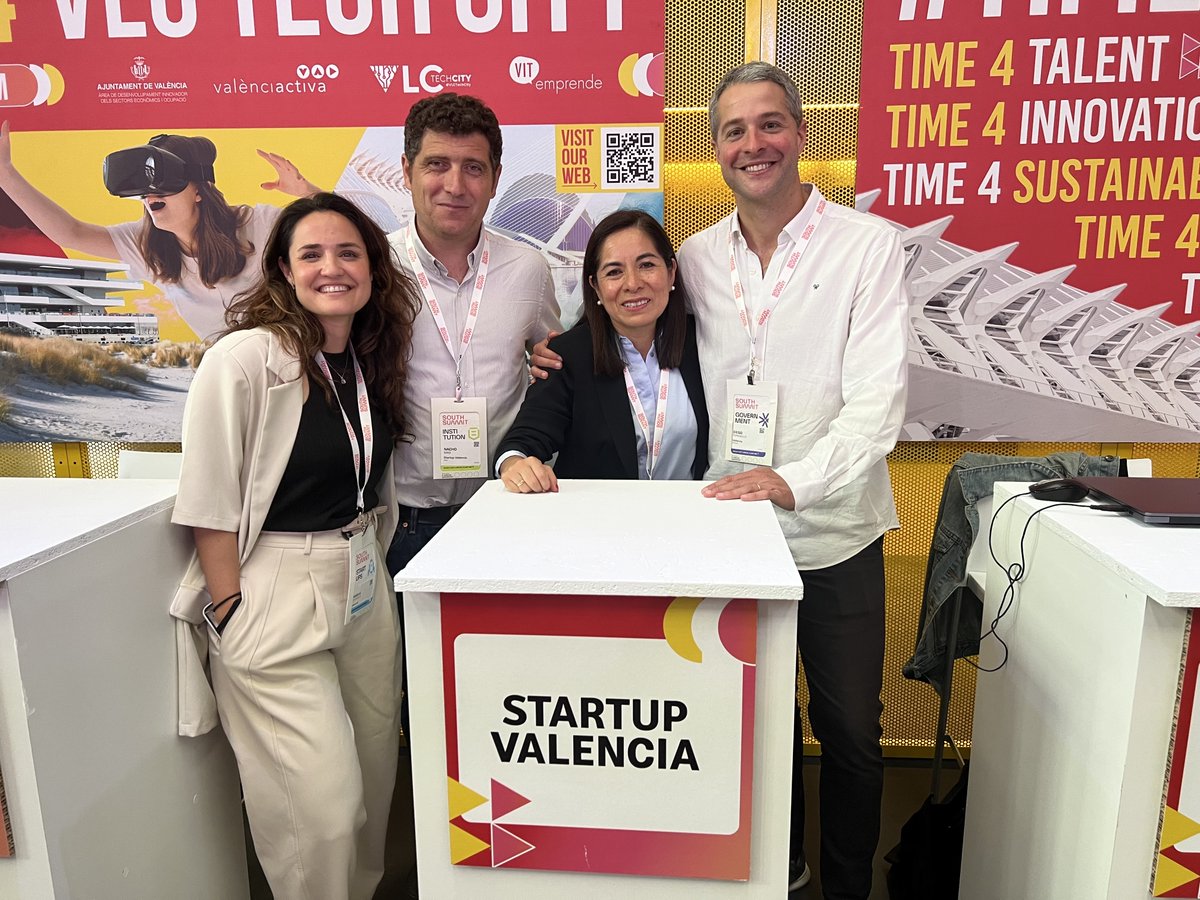 Startup Valencia (@startup_vlc) on Twitter photo 🙌 Arranca #SouthSummit23
El equipo de Startup Valencia te espera en el stand nº56 para demostrar, junto al resto de agentes de nuestro ecosistema, que es #Time4València 🚀
¡Ven a visitarnos! 📸 <a href="/nacho_mas/">nacho_mas</a>, <a href="/kvirrueta/">Karina Virrueta</a>, <a href="/DiegoFerragud/">Diego Ferragud</a>, <a href="/angelacastellor/">Angela Castello</a> 🙌 Arranca #SouthSummit23
El equipo de Startup Valencia te espera en el stand nº56 para demostrar, junto al resto de agentes de nuestro ecosistema, que es #Time4València 🚀
¡Ven a visitarnos! 📸 <a href="/nacho_mas/">nacho_mas</a>, <a href="/kvirrueta/">Karina Virrueta</a>, <a href="/DiegoFerragud/">Diego Ferragud</a>, <a href="/angelacastellor/">Angela Castello</a>