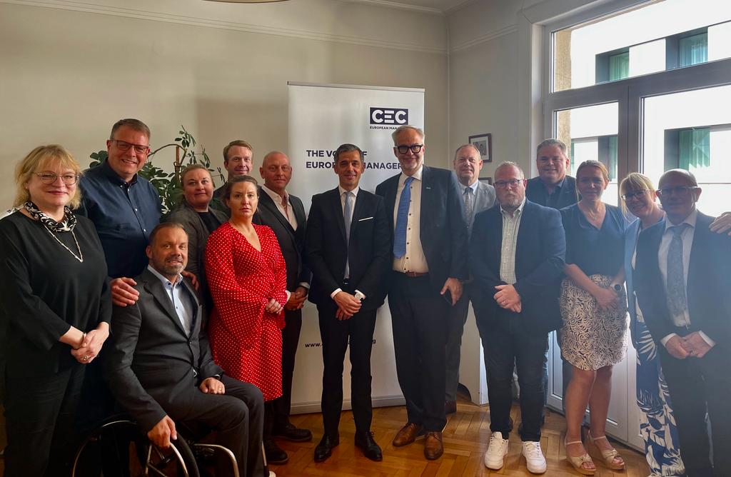 CEC_Managers's tweet photo. CEC regularly welcomes delegations to introduce managers to European public affairs and European #socialdialogue. In the context of #EU2023SE, we welcomed managers from Sweden, including President @Miller_Ledarna and CEC board member Ebba Öhlund.
#ManagersForEU #EU https://t.co/Fm5kMKZay0