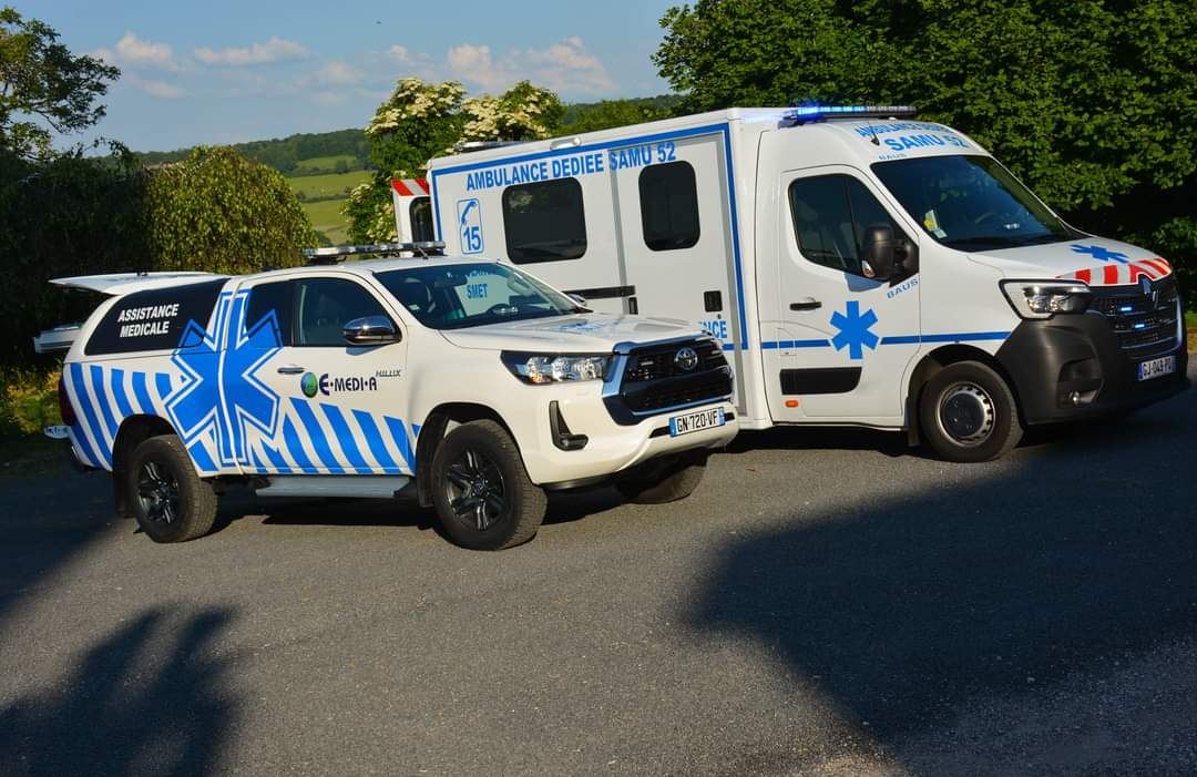 ambulancessmet's tweet photo. ➡️ En cette période estivale, nos équipes se préparent pour ce week-end, à l’occasion de l’Endurance quad 10H de Goncourt.
Nos Ambulances de S..https://t.co/IOwRRuLNfe
#AMBULANCESSMET #SECOURS #AMBULANCIER #AMBULANCIERE #INFIRMIER #INFIRMIERE #MÉDECIN #SERVICEMEDICAL https://t.co/e50cuNQIas