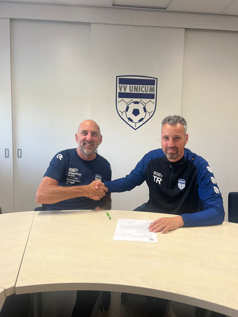 Maxxos1's tweet photo. Seizoen 23/24 een nieuwe stap maken. Blij dat ik de kans krijg om bij @_vv_unicum  de hoofdtrainer van de JO16 selectie te worden. Na 3 seizoen Coerver Champions Academy zal ik Coerver niet verlaten en iedere zondag nog de keepers trainen maar als hoofdtrainer een nieuwe stap https://t.co/beq1H3QpDx