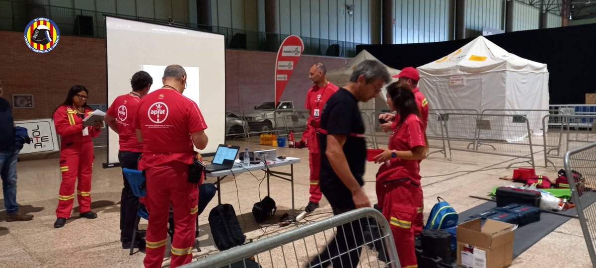 BombersValencia's tweet photo. @BombersValencia ja està a #Sevilla en el #ENRAT2023, l'Encontre Nacional de Rescat en Accidents de Trànsit👏
📍Demà 8 juny horaris de maniobres dels nostres representants:
🧑🚒Equip Sagunt. Maniobra ràpida 09:30 h
👨🚒Equip Alzira. Maniobra estàndard 11:00h
@APRATSPAIN1 #COMENEX https://t.co/sAGui3QAhO