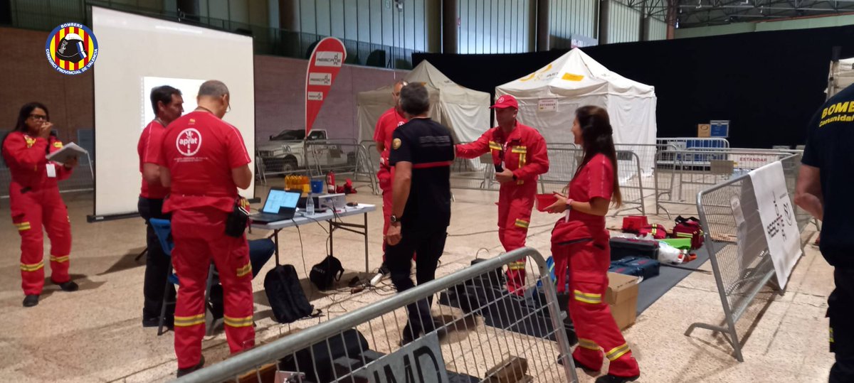 BombersValencia's tweet photo. @BombersValencia ja està a #Sevilla en el #ENRAT2023, l'Encontre Nacional de Rescat en Accidents de Trànsit👏
📍Demà 8 juny horaris de maniobres dels nostres representants:
🧑🚒Equip Sagunt. Maniobra ràpida 09:30 h
👨🚒Equip Alzira. Maniobra estàndard 11:00h
@APRATSPAIN1 #COMENEX https://t.co/sAGui3QAhO