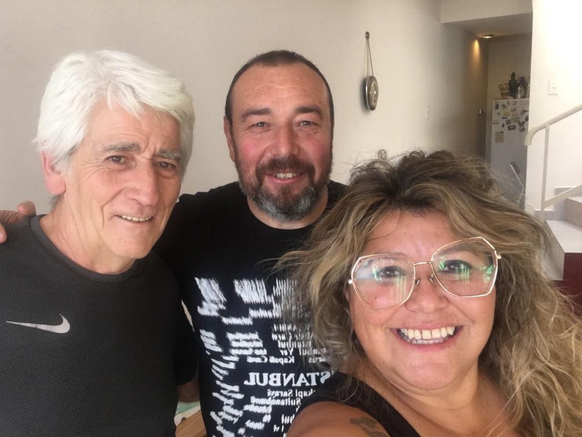 LydiaCocha1's tweet photo. ¡Día del periodista!!
Mis maestros, siempre!😍 #DaniAlonso @saulgh22 https://t.co/62Dnlmm5UR