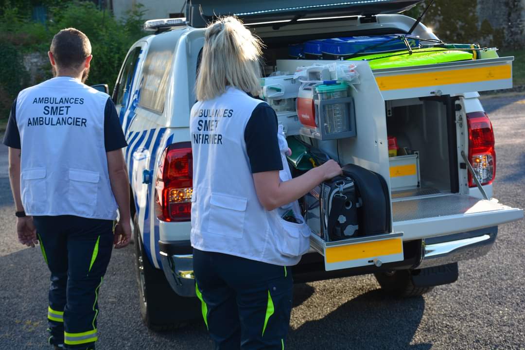 ambulancessmet's tweet photo. ➡️ En cette période estivale, nos équipes se préparent pour ce week-end, à l’occasion de l’Endurance quad 10H de Goncourt.
Nos Ambulances de S..https://t.co/IOwRRuLNfe
#AMBULANCESSMET #SECOURS #AMBULANCIER #AMBULANCIERE #INFIRMIER #INFIRMIERE #MÉDECIN #SERVICEMEDICAL https://t.co/e50cuNQIas