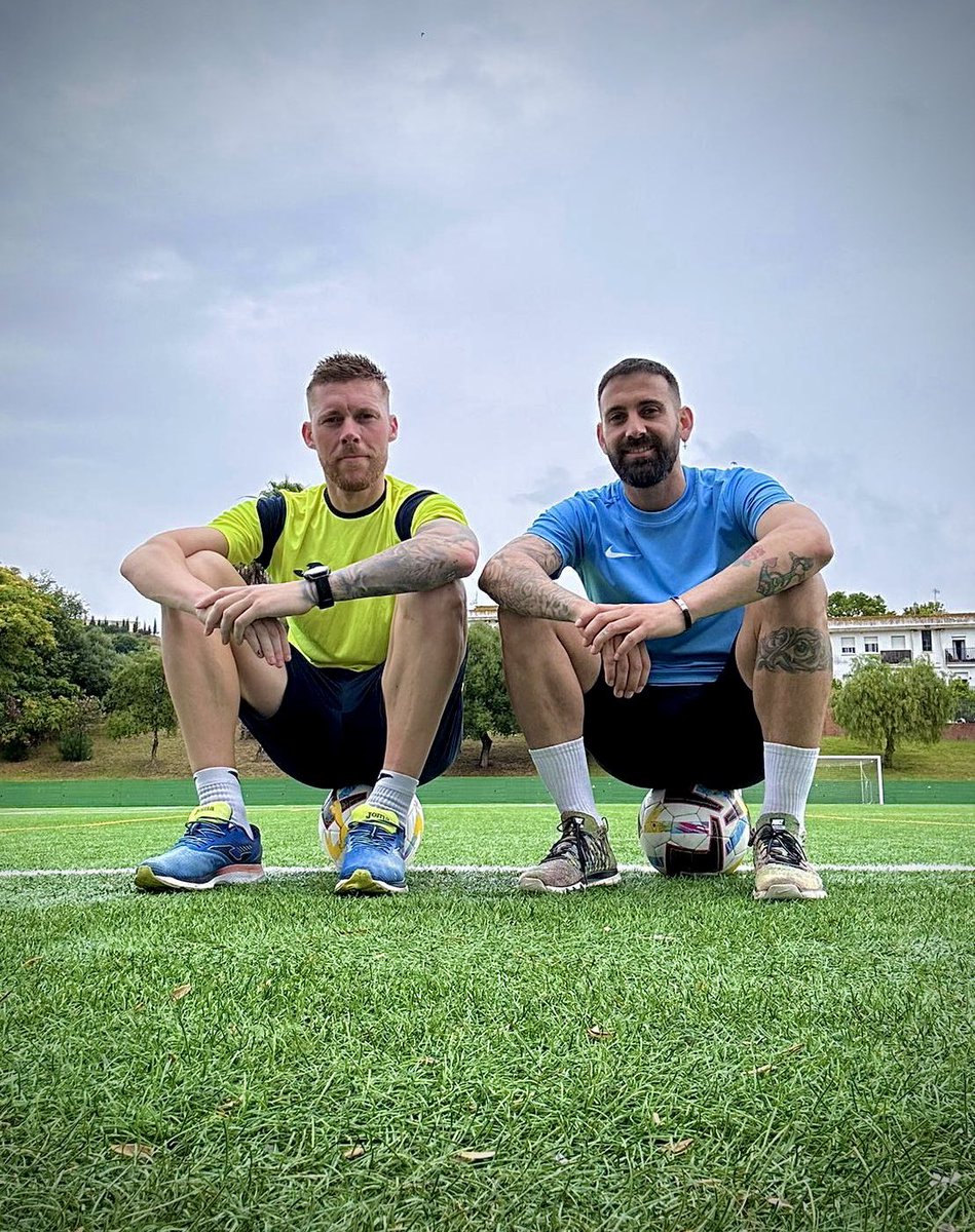 Al mal tiempo buena cara!🌧️⚽️😁