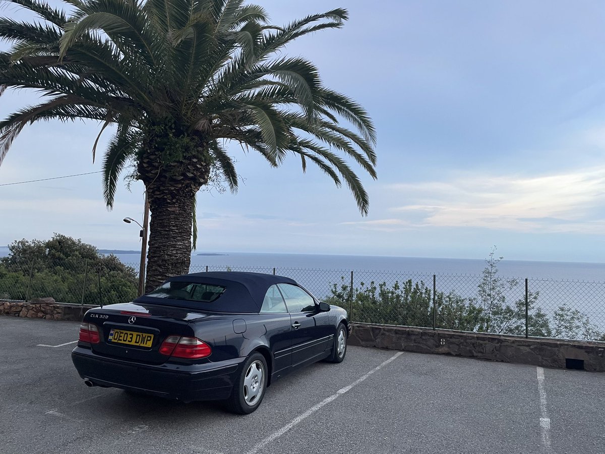thedf07's tweet photo. 20 years in and still a great car for a Tring to the South of France road trip. @hjwakerley https://t.co/dwtrWUn1FW