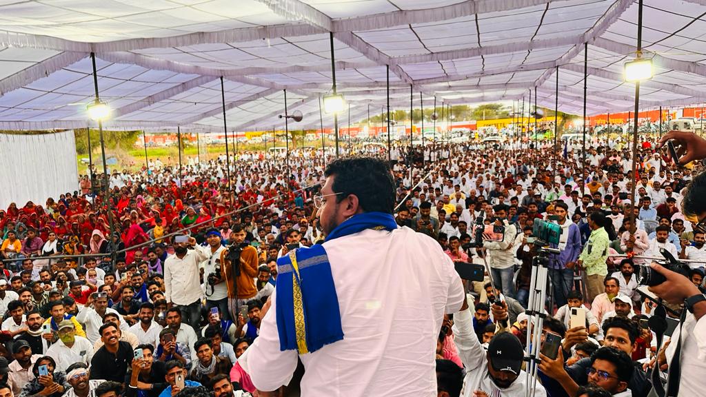 BhimArmyChief's tweet photo. किसान महापंचायत नवलगढ़, राजस्थान। https://t.co/QljPEV17e6