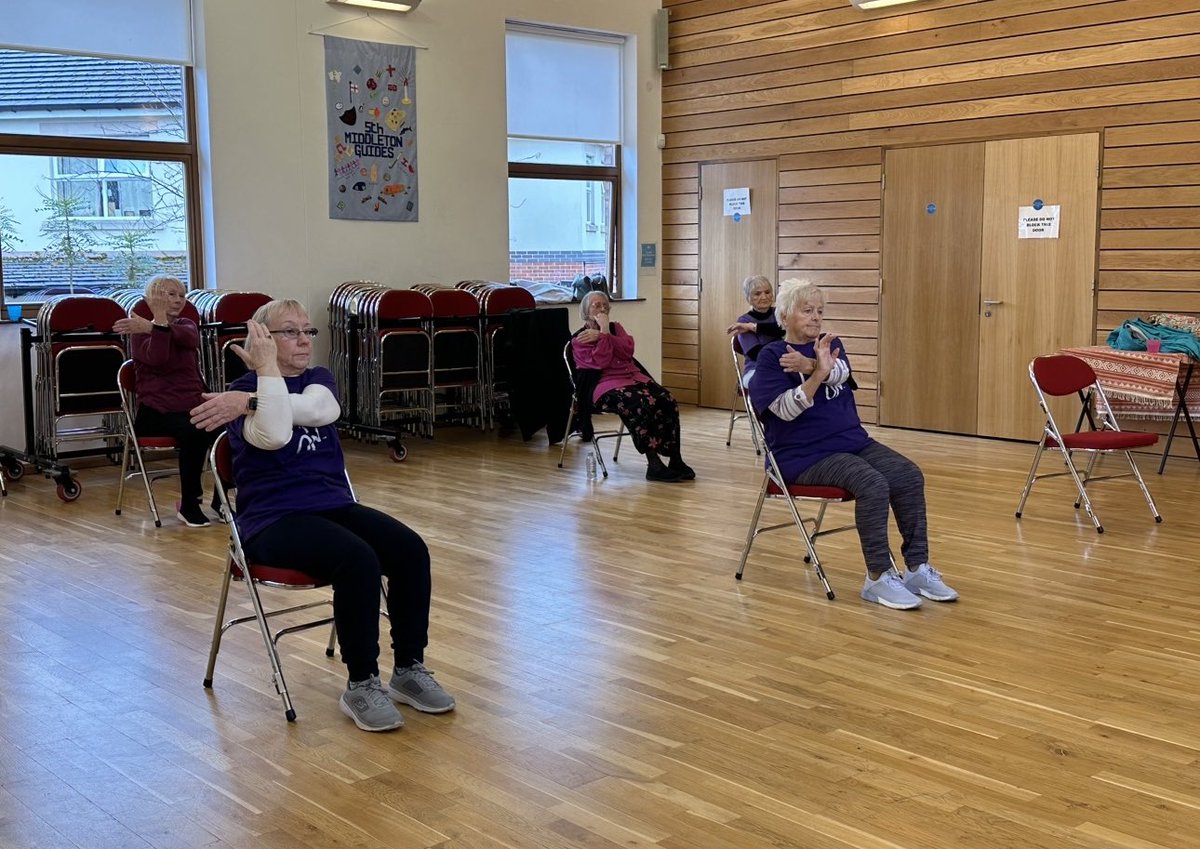 UniversityLeeds's tweet photo. Research at Leeds has shown that regular dance sessions can benefit people over 85 by helping them be physically active, socialise, and reconnect with their younger selves 🧓🕺
 
Read more about the research 👇
https://t.co/688m80H8F9 https://t.co/V2yQ0kFZio