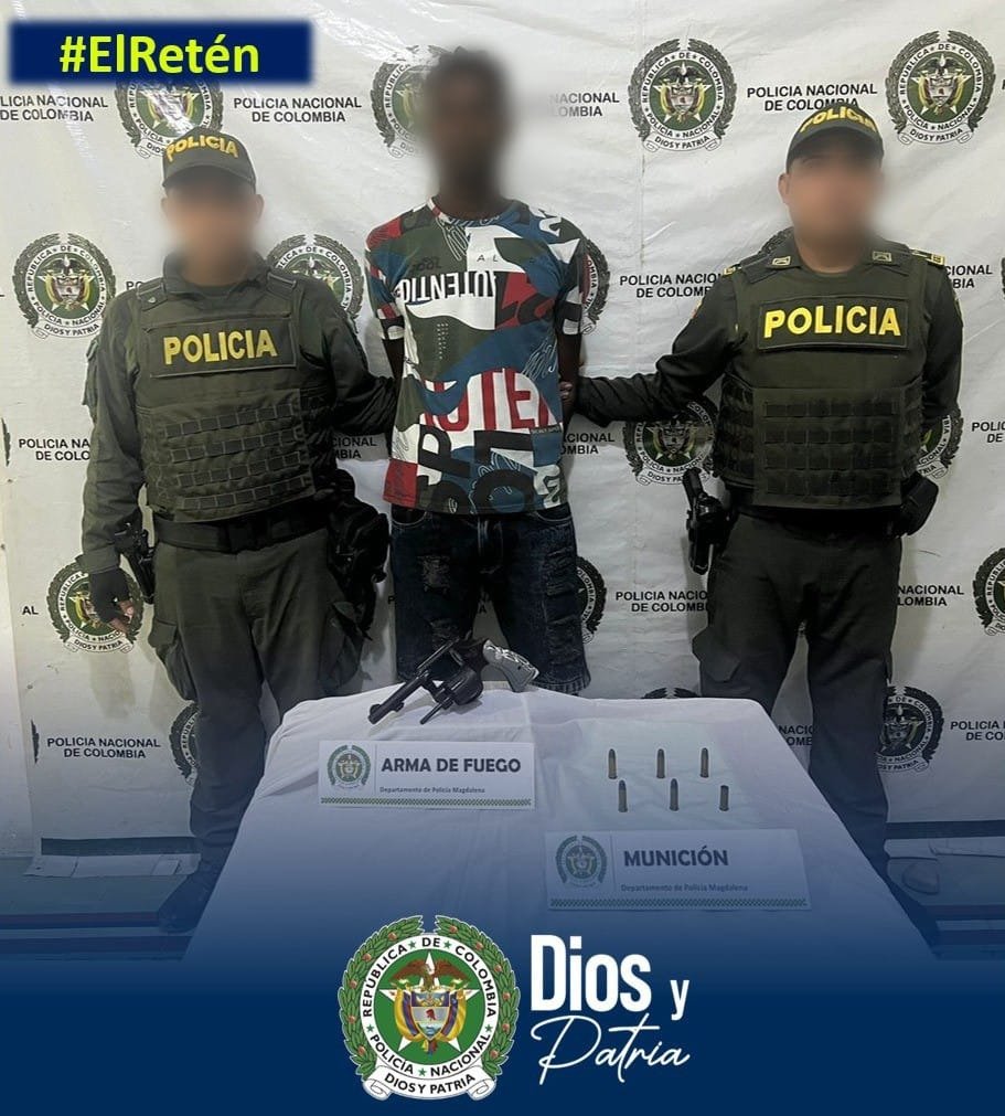 #UnidosContraElCrimen 🚨
Continuamos generando importantes resultados en materia de #SeguridadEnElTerritorio, esta vez desde el municipio de #ElRetén nuestros uniformados capturaron a un sujeto que de manera ilegal portaba un arma de fuego. #DiosYPatria