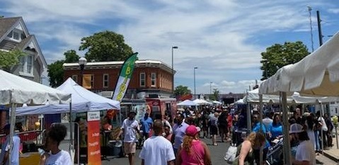Calling alumni 📣 Volunteer with us at the <a href="/JuneteenthMF/">Juneteenth Denver</a> in the historic Five Points neighborhood. Team up with LF alums to share your program experience. Feel free to sign up for more than one shift; we encourage you to enjoy the rest of the festival too! bit.ly/3Cgh2m0