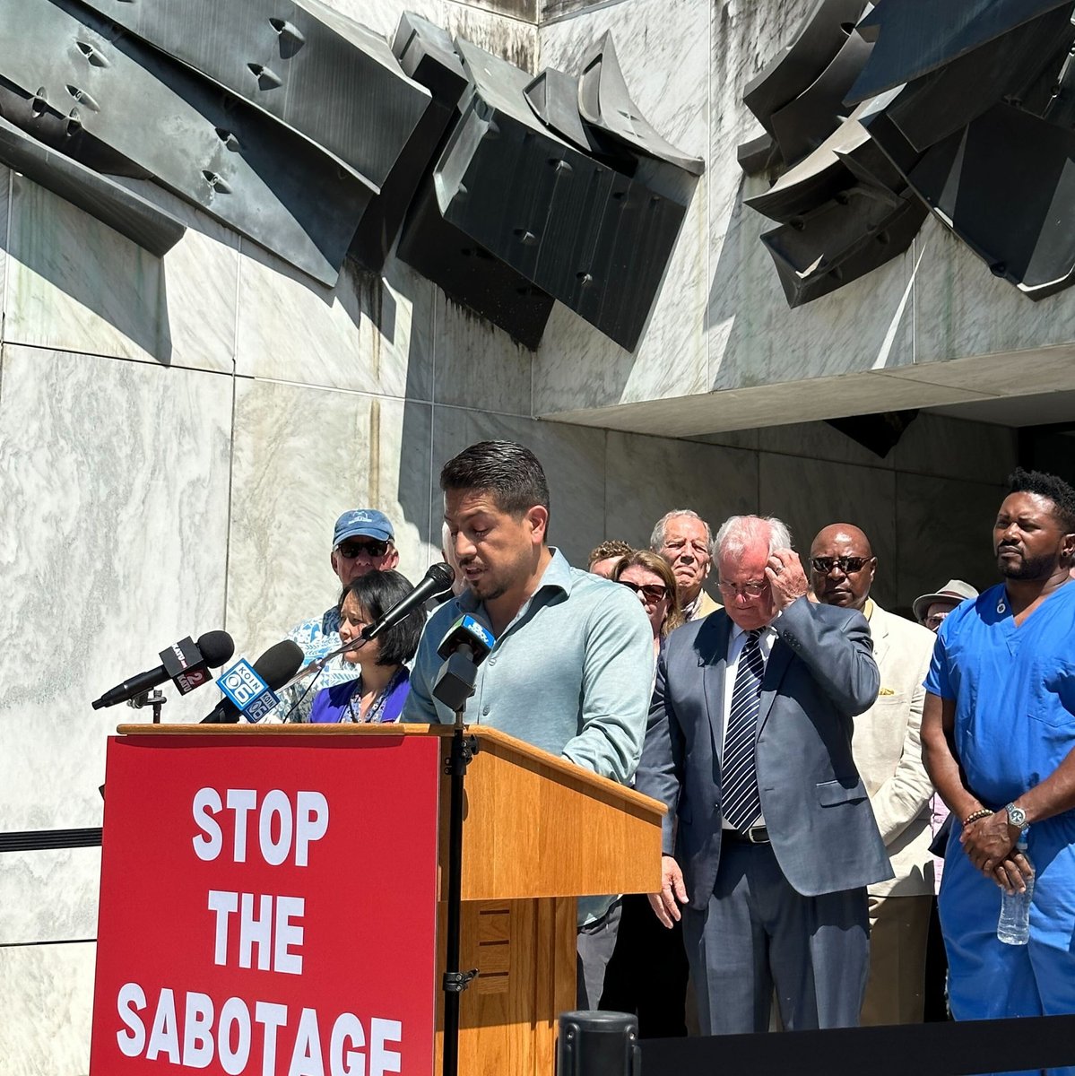 OregonJTA's tweet photo. Yesterday, progressives called on @ORSenateGOP to #StopTheSabotage and get back to work. Want to add your voice to the fray? Take action by signing your support to our Resilience Agenda: https://t.co/pMbESVL2r9 #ClimateJustice #ClimateAction #ORleg #ORpol #OregonCantWait https://t.co/2JgtyxZklp