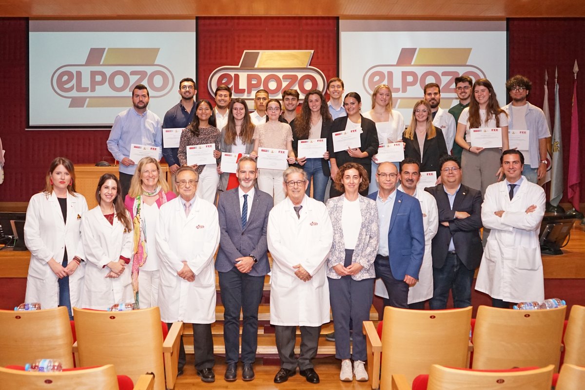 Grupo Fuertes y la <a href="/UMU/">Universidad Murcia</a> entregan los diplomas a los alumnos de la quinta promoción del programa UMU Business Talent 2023, un programa de la Cátedra de Excelencia Empresarial del Grupo Fuertes y UMU.

um.es/web/catedra-ex…