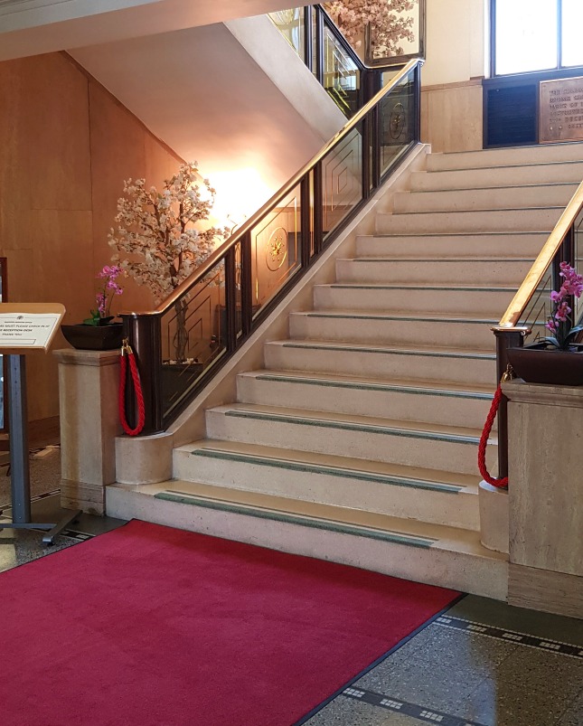 If you've visited us recently, you may have noticed a new addition to the town hall. We have (quite literally!) rolled out the red carpet to welcome all of our guests
#trafford #civilwedding #civilceremony #civilpartnership #traffordwedding #wedding #weddingceremony #wedding2023