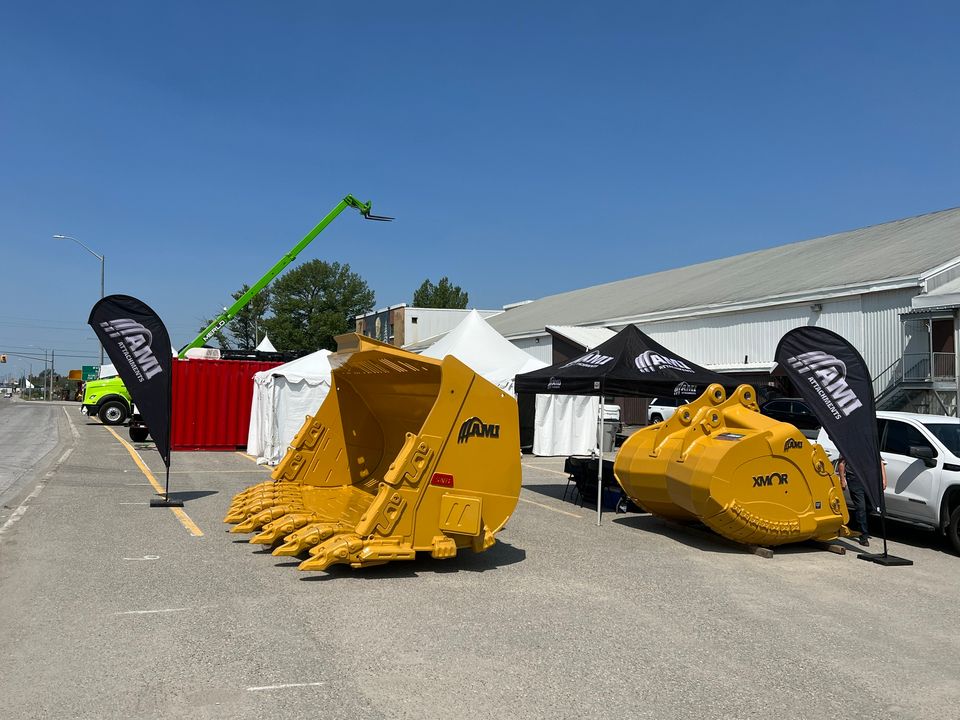 AMIAttachments's tweet photo. What a spectacular day to come see us Canadian Mining Expo in Timmins!
We've got your big buckets ready to go! Booth 0-60. 
https://t.co/SJnsCyZeed

#AMI #amiattachments #XMOR @hardoxinmybody @hardoxwearparts @hardoxofficial @myinnerstrenx @strenxofficial @SSAB_AB https://t.co/2OxKYW621X