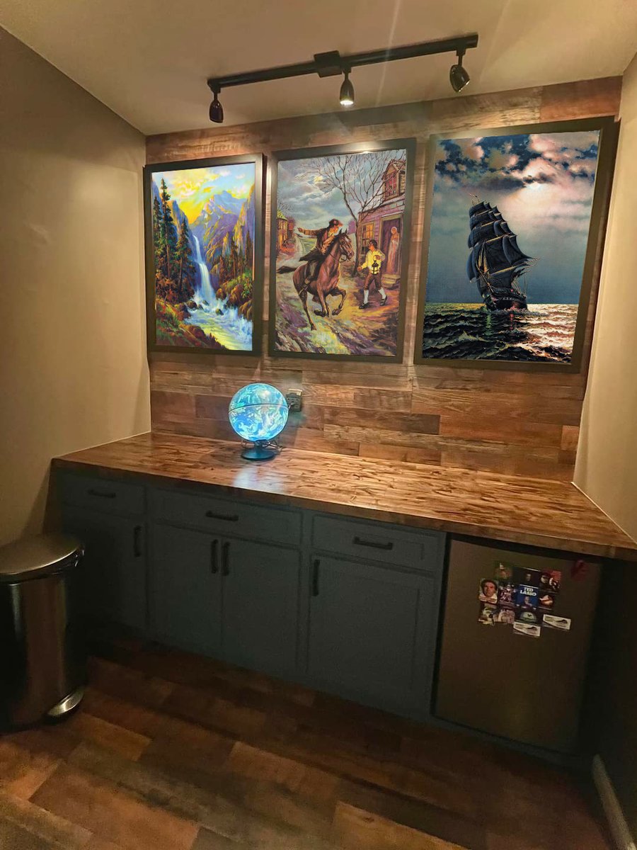 GoesLithograph's tweet photo. Beautiful example of #GoesLitho #Art from our #Etsy store being used to make space more accommodating & Interesting while portraying classic historic Artwork that everyone can enjoy and love. #Print @etsy #Etsystore #EtsyInteriorDecorating #EtsyDesign
β‘οΈ https://t.co/cd8w3Kn2ps https://t.co/fPSlk0wqlB