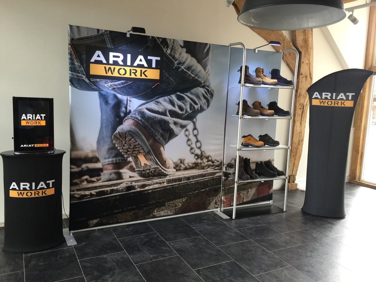 UDLimited's tweet photo. Our #stretch displays are easy to transport, assemble and are great for showcasing your #brand! Browse our portable fabric #displays: https://t.co/ctDt5kk5BI - we make expo easy! ✅ #expo #popupshop #WorcestershireHour #localexperts https://t.co/yr3XTSa8Hs