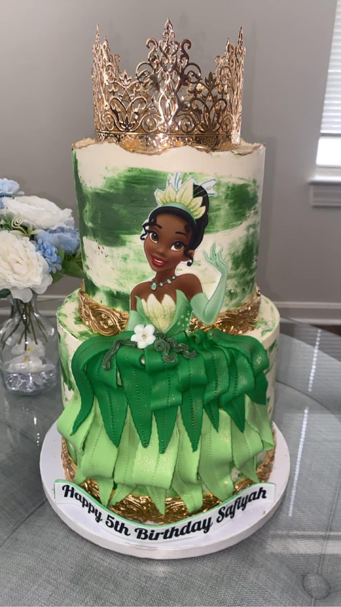 plushcakery's tweet photo. Customized baked goods made to perfection that don’t only look good but taste amazing! #PlushCakery #GetYouSome #LifeButSweeter #Cakes #Cupcakes https://t.co/pgfZ3RWA2P