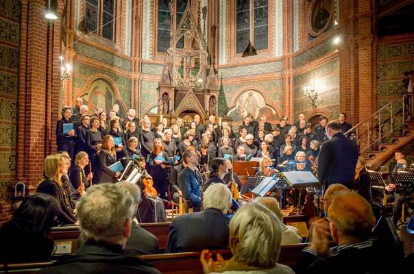 bk_info's tweet photo. Chor- und Orgelkonzert - Jesu, meine Freude - Samstag │ 01.07.2023 │ 19:30 Uhr #Bergkiche #Wiesbaden
Im Mittelpunkt steht die Motette "Jesu, meine Freude" BWV  225 von Johann Sebastian Bach... https://t.co/uauEeJgC1o