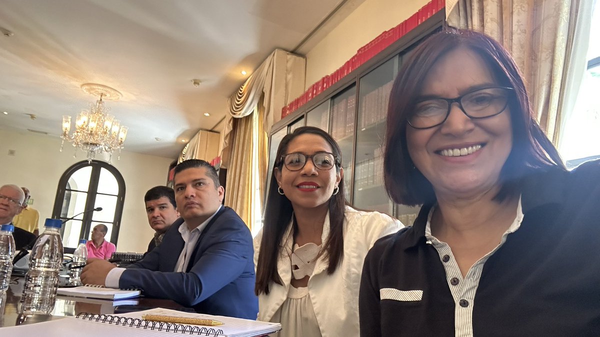 MataVictoria's tweet photo. En @CPPESI_AN . Punto único : consideración de la propuesta de Acuerdo en Expresión de Júbilo por decisión N. 1483 que permitirá a la @Asamblea_Ven de la República Bolivariana de Venezuela participar como Observador Permanente del Parlamento Andino. @jorgerpsuv @delcyrodriguezv https://t.co/ACggMD1kCS