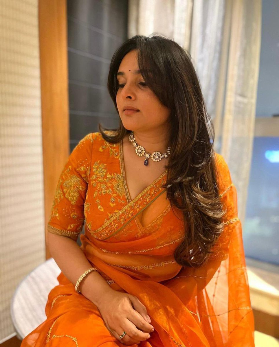 BangaloreTimes1's tweet photo. Just @Divyaspandana being the glam queen that she is! #Glam #Teamglam #Glamgirl #Divyaspandana #Ramya #KFi #Kannadaactors #Kannadafilms https://t.co/ygNs98hNbJ