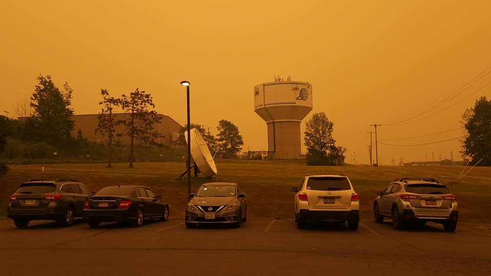 Upstate New York looks like Mars right now due to smoke. 

This is from <a href="/NWSBinghamton/">NWS Binghamton</a>. 

The sky is orange (only longer wavelengths of light penetrate the veil of smoke).

Air quality indices pushing 400. Hazardous to all.

Visibility down to just 1 mile. #smoke #CanadaWildfires