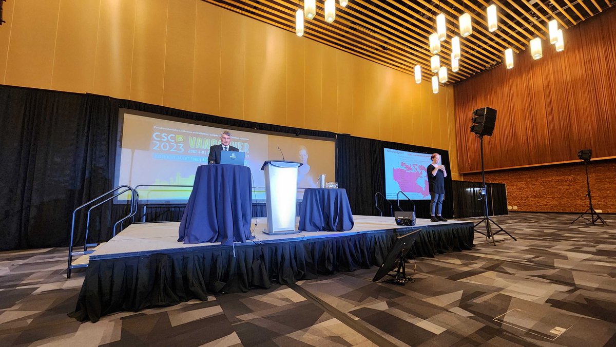 Dr. Janusz Pawliszyn <a href="/SPMEUW/">SPME Research Group - Prof. Pawliszyn</a> of <a href="/UWaterloo/">University of Waterloo</a> being awarded the prestigious CIC Medal from CIC Chair <a href="/DNicGrif/">Deb Nicoll-Griffith</a> 😊Starting his plenary talk on "Towards a Panacea in Chemical Sensing". Don't miss his talk in West Ballroom AB. There's a good reason why he won the CIC Medal👏 #CSC2023