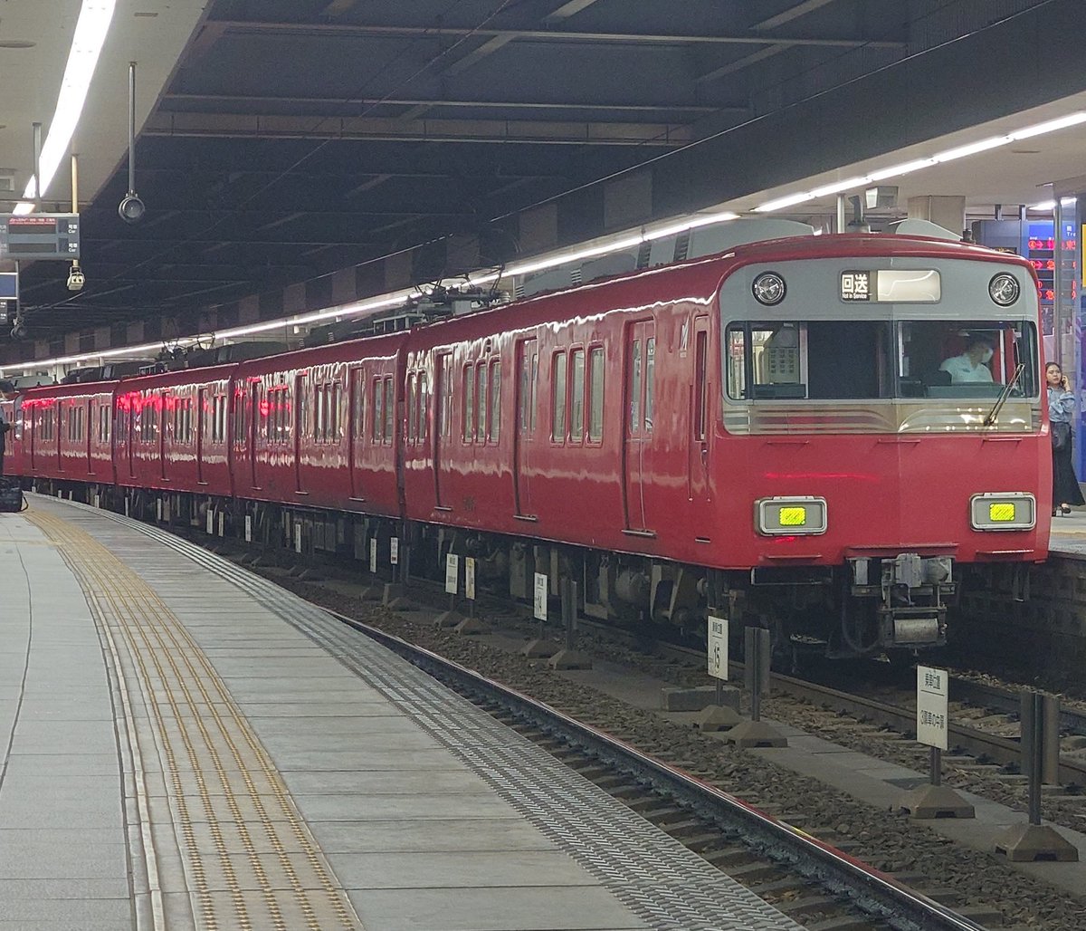 7seven_days's tweet photo. 211系5000番台K2・K9に加えて、 6505F + 6802Fも・・・😭
本当にお疲れ様でした😭
明日あるとこに行く関係で、家に帰ったらそのまますやぴの森へ😴
#meiun
#名鉄
#6505F
#6802F
#おやすみトレイン https://t.co/MeL80pV3zw