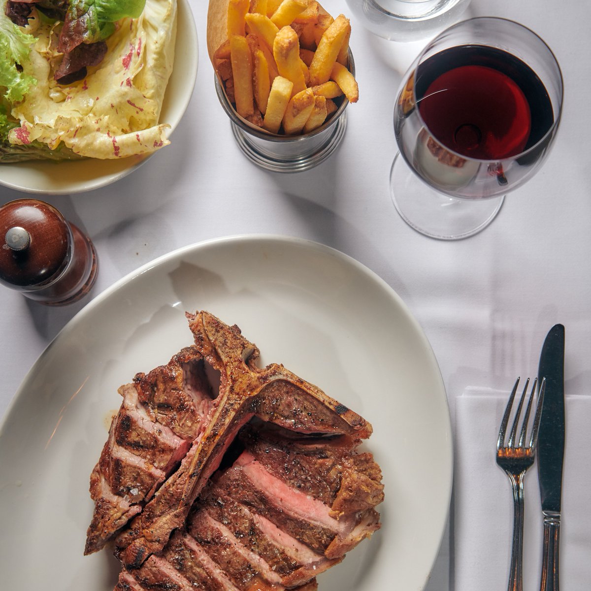 #FathersDay is fast approaching, and if you're searching for the perfect gift for the special dad in your life, look no further than Joe Allen. Show your appreciation for all he does with a Joe’s Gift Voucher. You never know, he might invite you for a meal too!