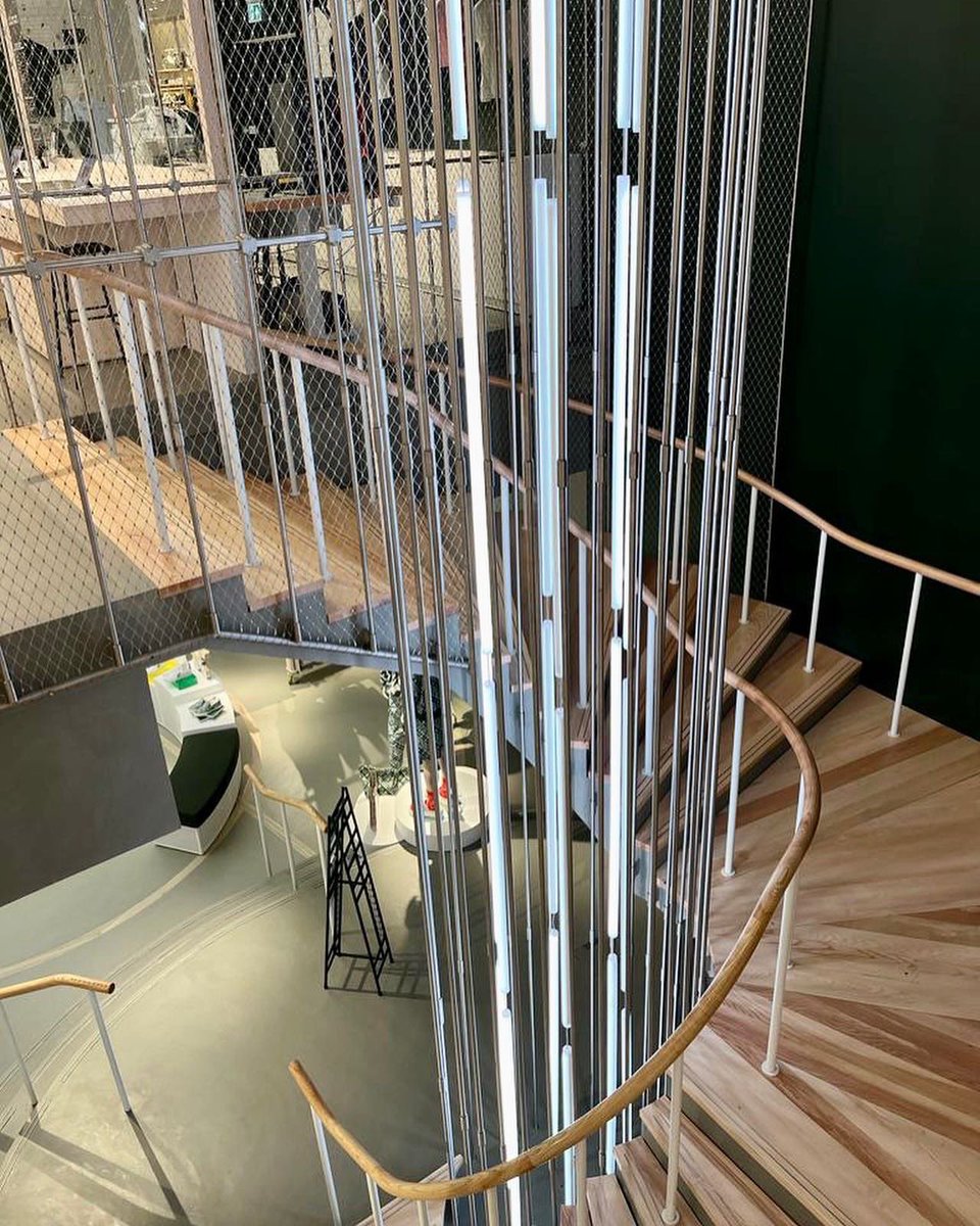 dropofmilk's tweet photo. The feature staircase at @Lacoste Regent Street, which opened last month…🐊

#milkstructures with @hyphen_archi @L4Construction &amp; @emtecnicaLLP 

#milkstairs #milkstaircase #milkretail #retailengineering #retailstaircase #featurestaircase #structuralengineering https://t.co/zE5XAu1r6X